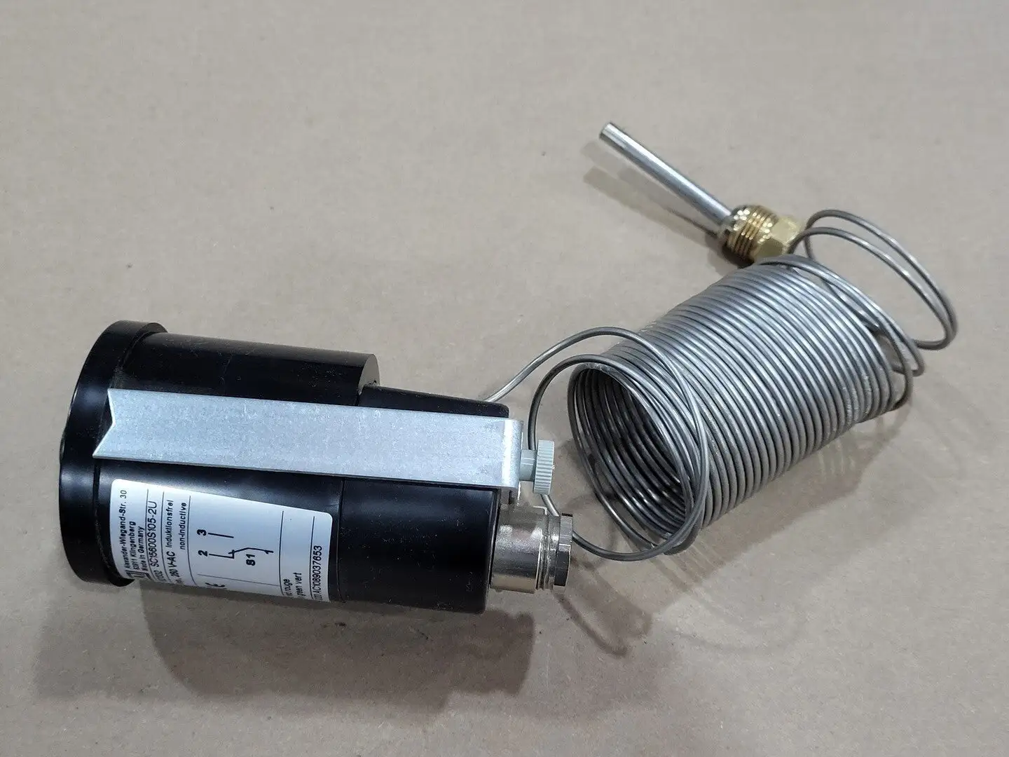 NEW WIKA SC15600S105-2U