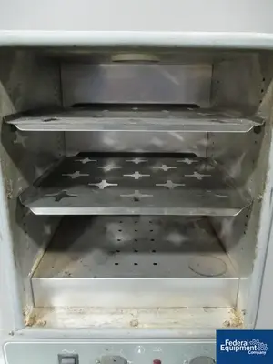 USED VWR VWR INCUBATOR, MODEL 1310