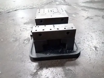 6" X 13" Vise