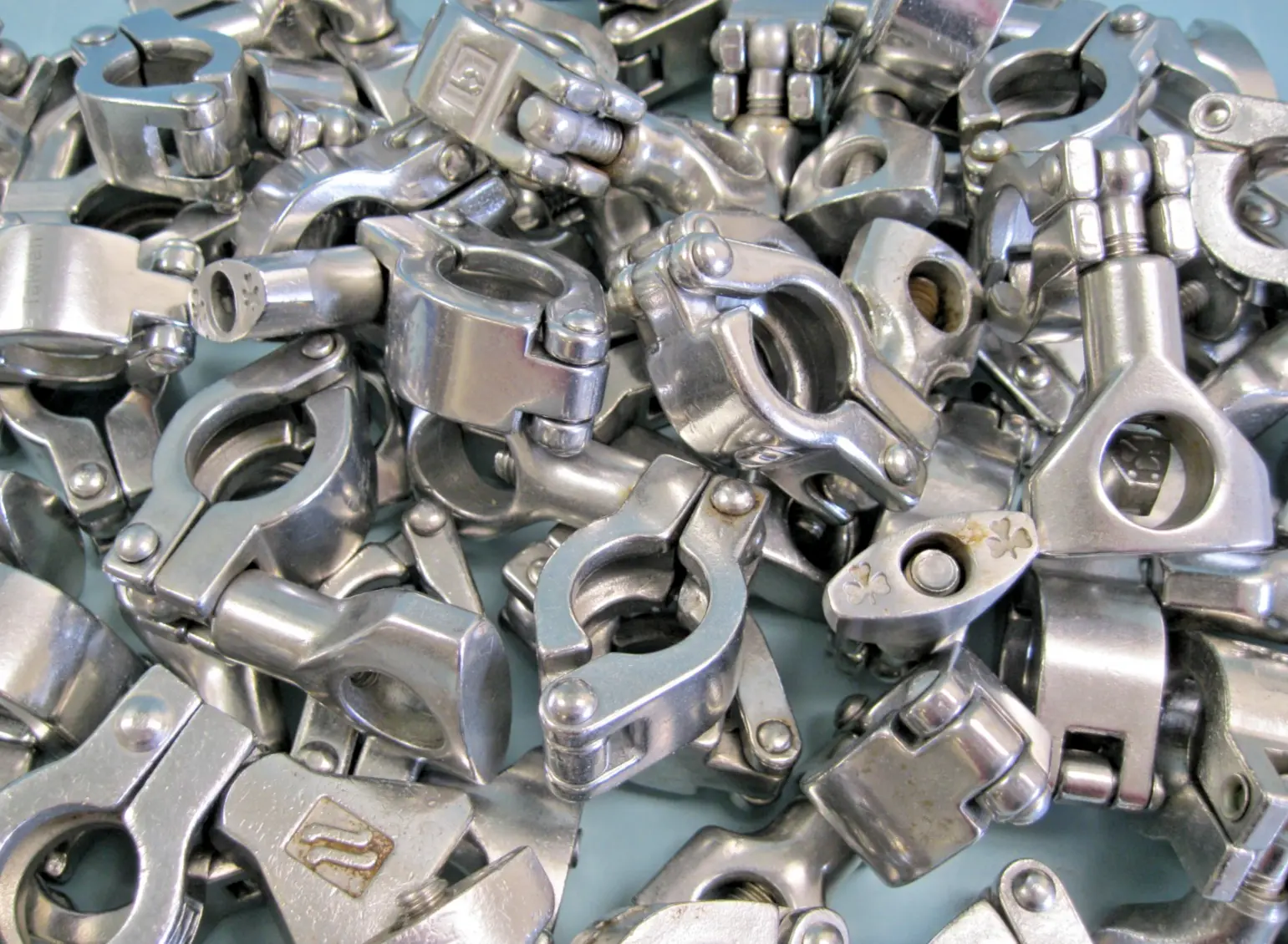 Lot (25) 1/2"-3/4" Stainless Steel Tri-Clover Type Sanitary Tri-Clamp P24