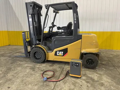 USED CAT 2EP11000