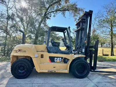 USED 2007 CAT P33000