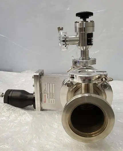 EDWARDS GVI 63M GATE VALVE WITH STAINLESS STEEL ADAPTER WITH MDC KAV-100 PNEUMA