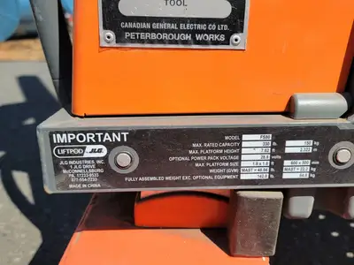 USED 2012 JLG FS80