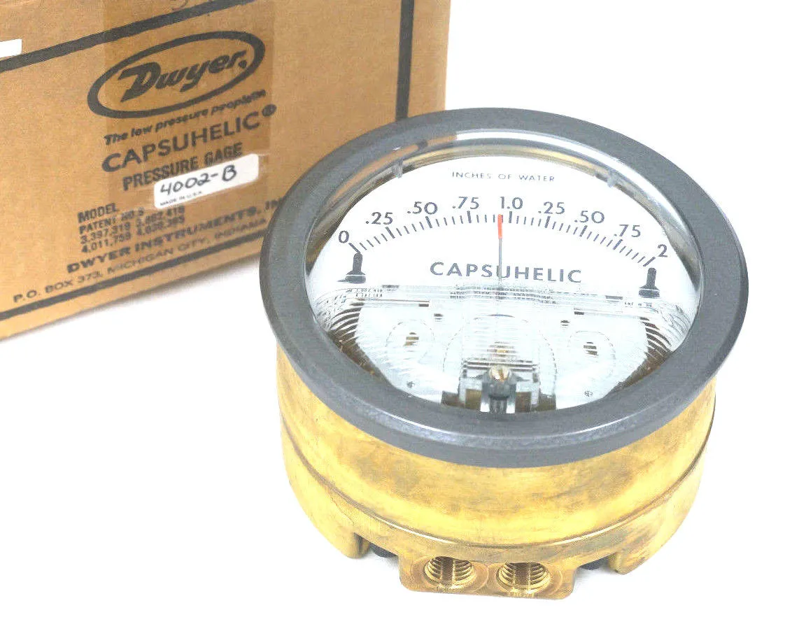 NEW DWYER 4002-B CAPSUHELIC PRESSURE GAUGE 4002B