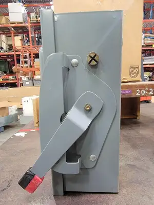 USED SQUARE D H321-N
