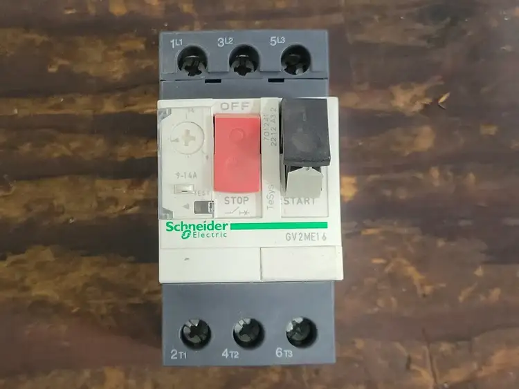 Used SCHNEIDER ELECTRIC GV2ME16 Switchgears British Columbia CA | Lenmark #242032