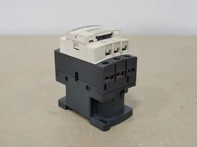 USED TELEMECANIQUE LC1D18B7