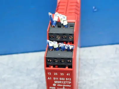 USED ALLEN BRADLEY 440RN23132