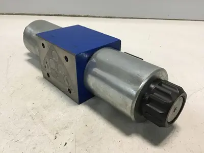 USED REXROTH 4WE10E33/CG24N9K4