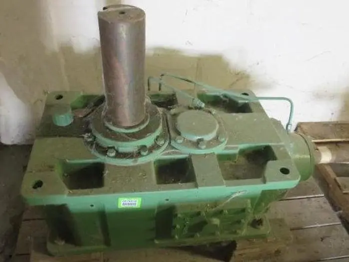 100 HP Sumitomo Paramax 7 Gear Reducer