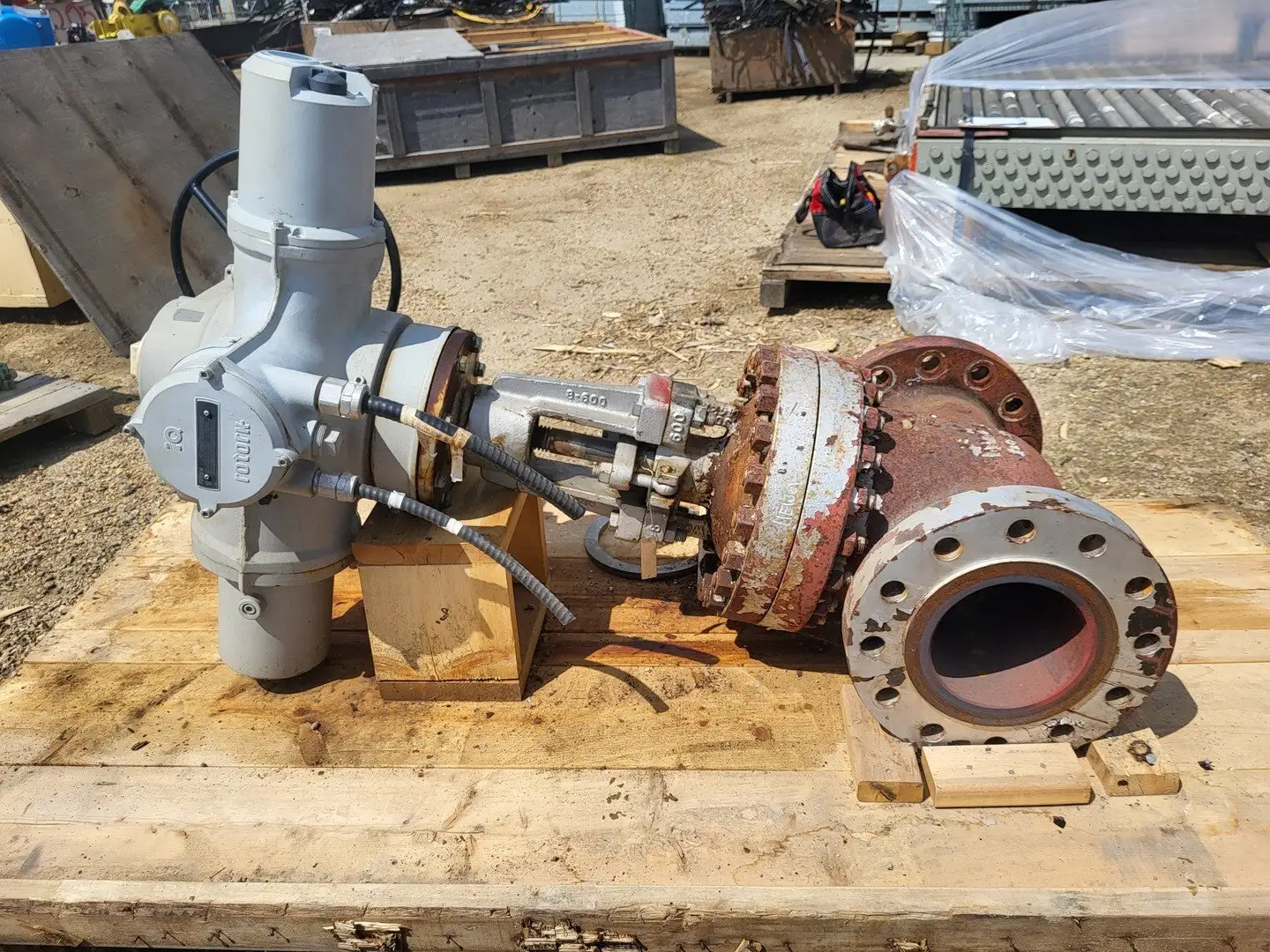 8" Class 600 Gate Valve w/ Rotork Actuator IQ 40FA25A