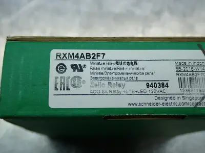 NEW SCHNEIDER ELECTRIC RXM4AB2F7