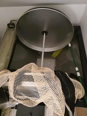 Toms Tumbler Bladeless Trimmer 100 lbs/hr - Model TTT 3000
