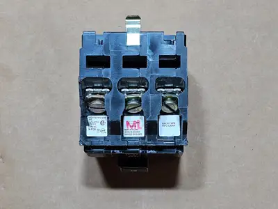 USED SQUARE D QOB330