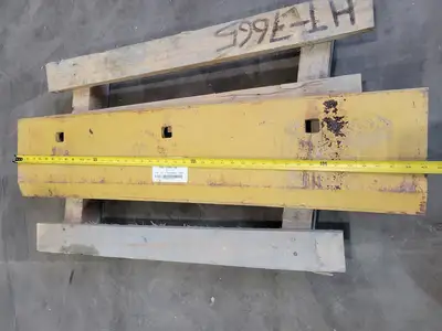 NEW 2023 CATERPILLAR 135-6729
