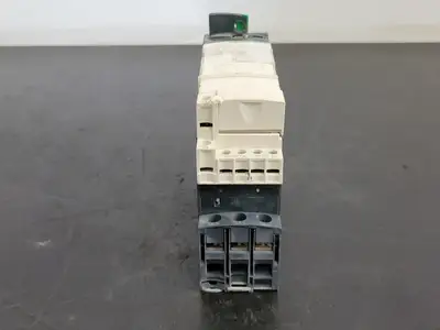 New | in-Stock SCHNEIDER ELECTRIC LUCA05FU Switchgears British Columbia CA | Lenmark #1438532