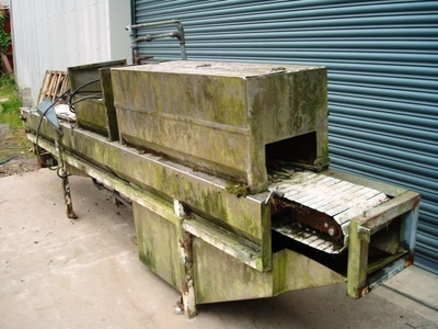 Continuous Bottle Washer S/S 300 Mm Wide
