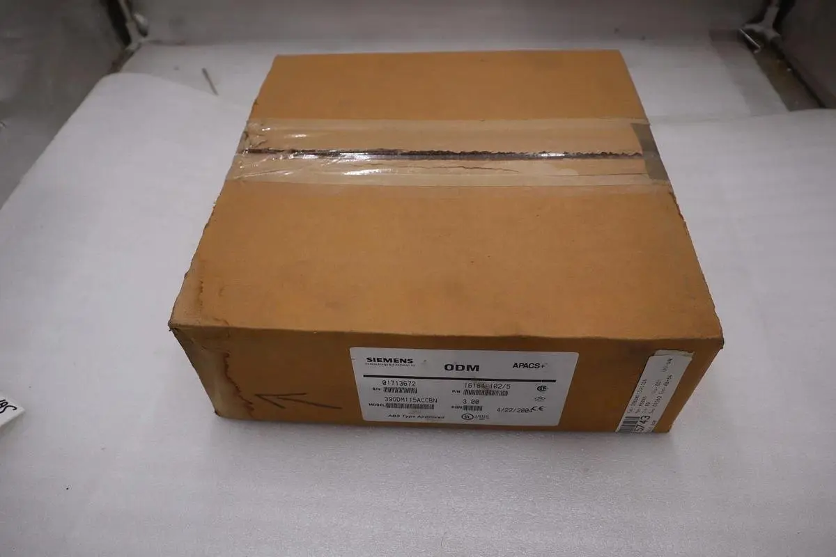 SIEMENS  APACS+  ODM  Output Discrete Module  390DM115ACCBN STK SGF144