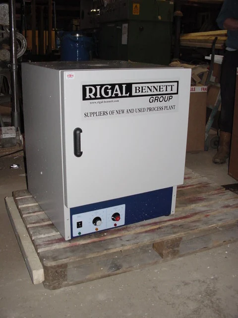 120 L New Gp Incubator To 100 Deg C