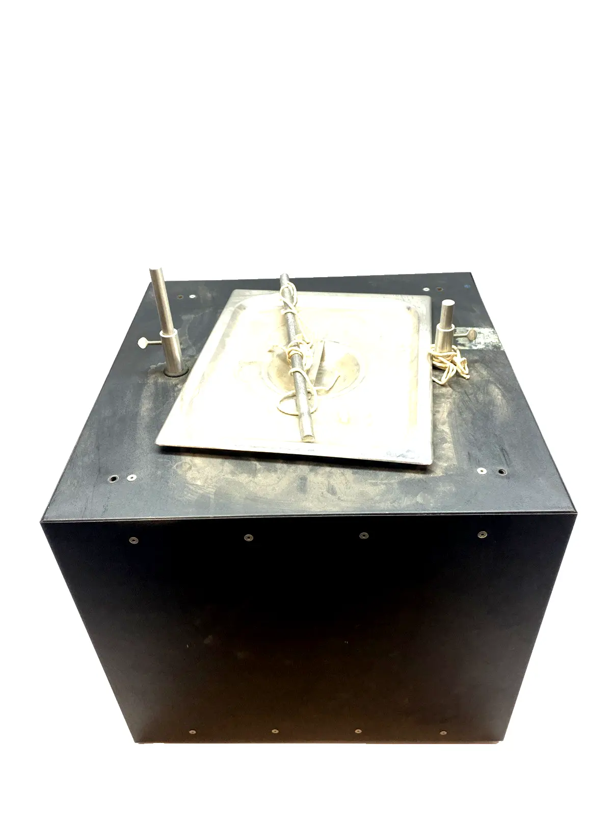 USED RAYONET PHOTOCHEMICAL UV REACTOR 16-LAMP BENCH-TOP 110/220VAC