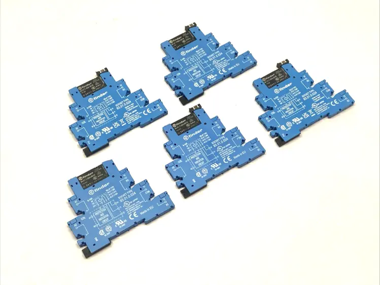 Used Finder Relay Socket Base w/ Finder Relay LOT OF 5 Relays & Switches Michigan US | Maverick Industrial Sales #1390846