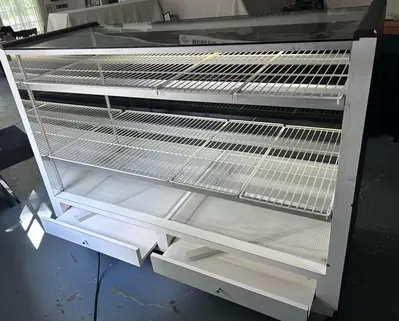 USED COMMERCIAL BAKER DISPLAY CASE 50