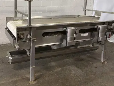 VMW 8' Sorting Conveyor