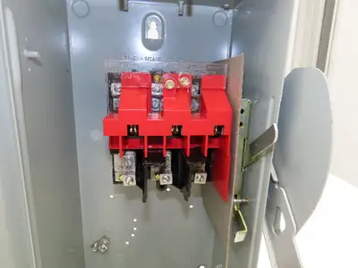 Eaton DH362URK Safety Disconnect Switch 60A 600V Non-Fusible 3 Pole 3R Enclosure