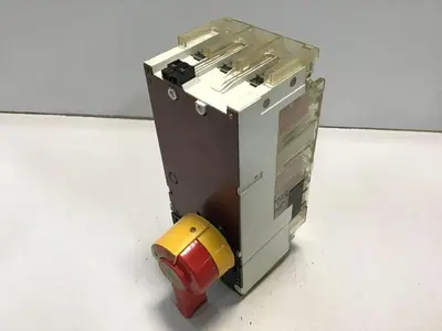 USED MOELLER NZM9-250 / DISCONNECT