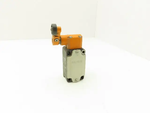 Siemens Position Limit Switch Roller Lever 230V 6A