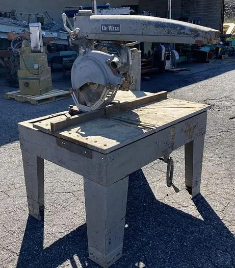 Used DEWALT GE RADIAL-ARM SAW Woodworking Radial Arm Saws North Carolina US | Pruitt Machinery #716714