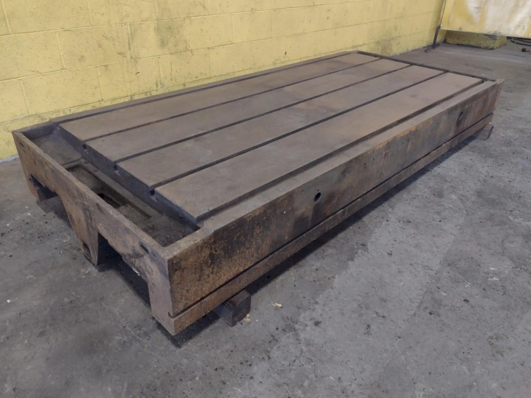 96" X 42" T-SLOTTED PLATE / LAYOUT TABLE : STOCK 17378