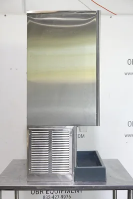 SCOTSMAN 500LBS AIR COOLED ICE MAKER/ WATER DISPENSER (NUGGET ICE) MODEL MDT5N40A-1J
