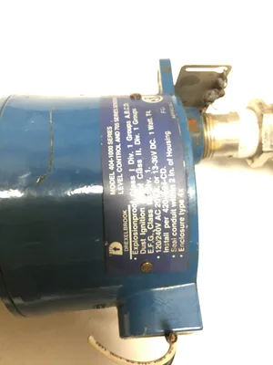 Ametek Drexelbrook 404-1000 Series Level Transmitter 120/240VAC 13-30VDC