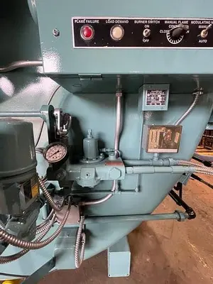 USED 1995 CLEAVER BROOKS CB 200-700