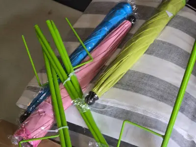 Lot of (2 Sets of 4) Umbrella with Stakes 40" x 24"
