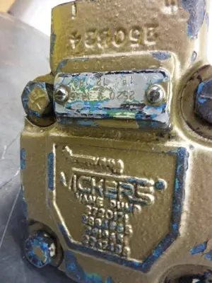 USED VICKERS 2520V14A5
