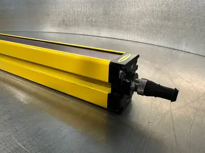Banner SLSCR14-1050Q8 Ez-Screen 24Vdc ( 8.4.6)