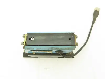 Osaka Seiko Small Parts Feeder Linear Conveyor Vibration Magnetic Motor 200V