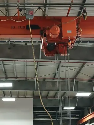 10 ton Crane w/ Rails