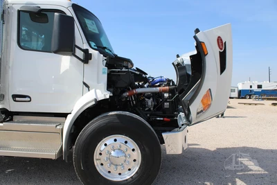 New | in-Stock 2027 PETERBILT 548 Rolloff Trucks Texas US | Roll Off Truck World #1492015