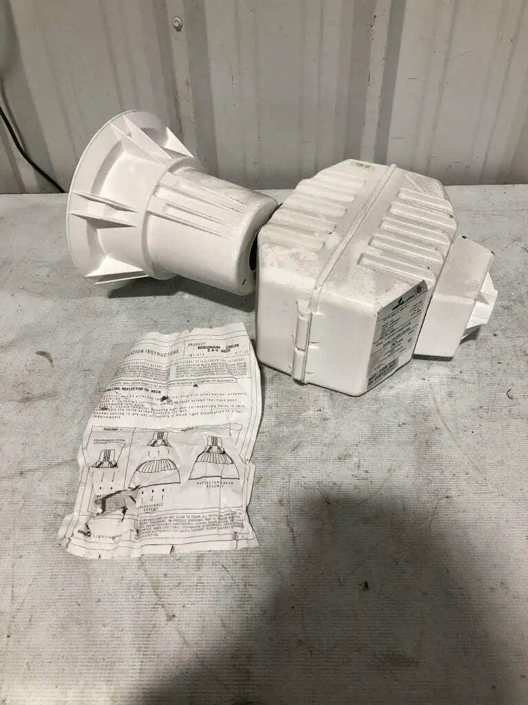 Cooper Model SS MHEB-M-1000-MT High Bay Light Fixture 1000W