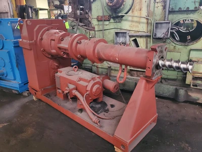NRM 4.5" Rubber Extruder
