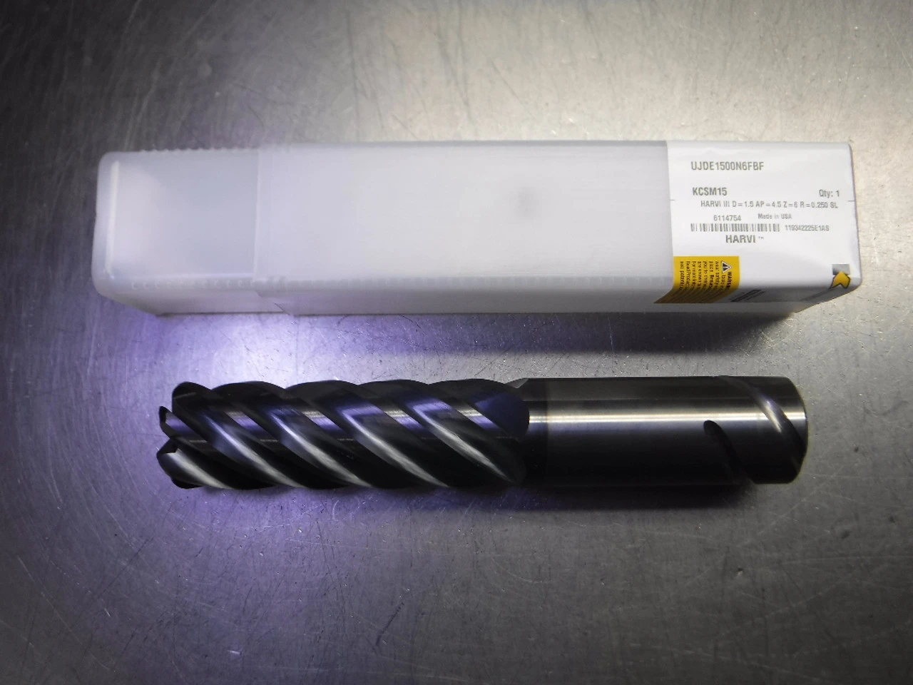 Kennametal 1.5" 6 Flute Carbide Endmill .250"R UJDE1500N6FBF KCSM15 (LOC3366)