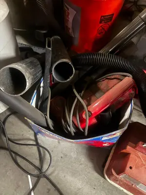Used _UNKNOWN_ _UNKNOWN_ Vacuum Cleaners Ohio US | Myron Bowling Auctioneers Inc #1507948