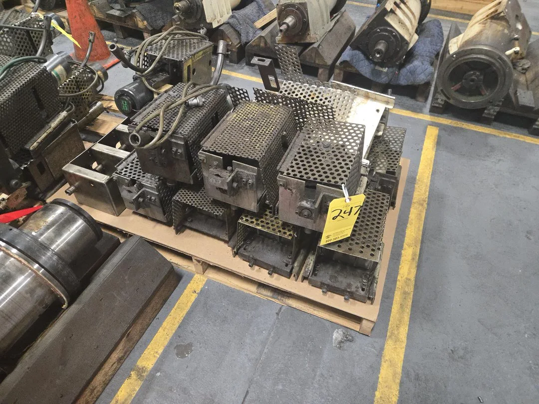 Approx (10) Drum Feeders on Pallet