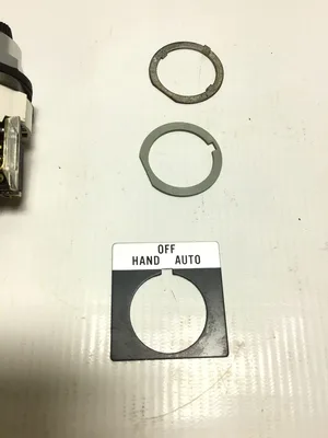 Allen Bradley 800T-J2A Selector Switch 800T-XA Series T Nema Type 4 & 13