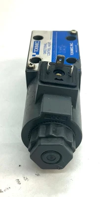 USED TOKIMEC DG4V-3-2A-M-U7-H-7-52-JA70