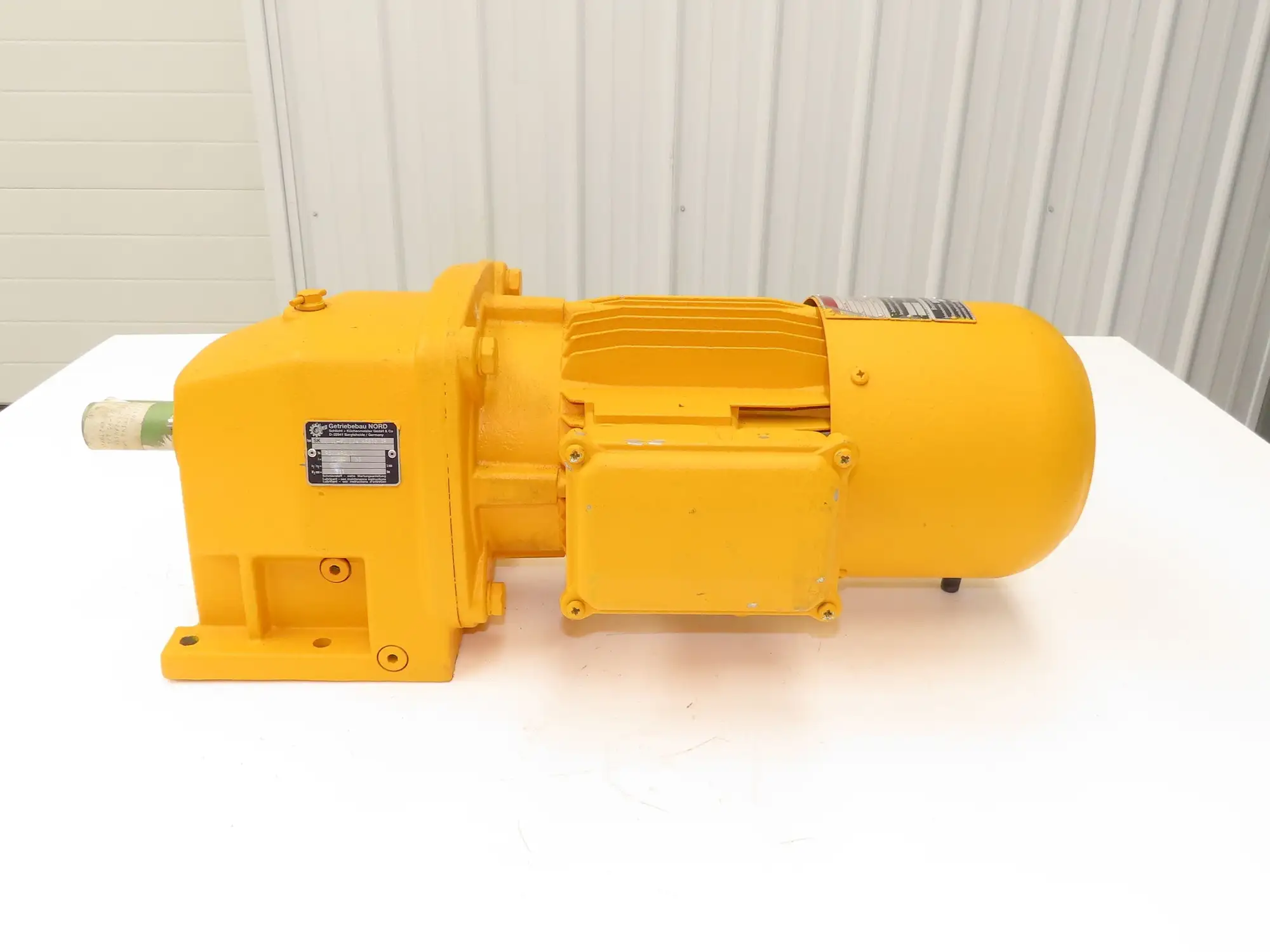 Nord SK22VL-90L/4BRE16TF Brake Gearmotor 1.5kW 230/460V 12:1 Ratio 138rpm Inline